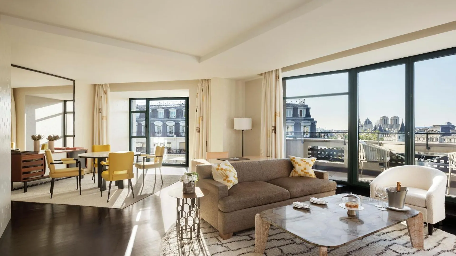 Cheval Blanc & Dior Cheval Blanc Paris